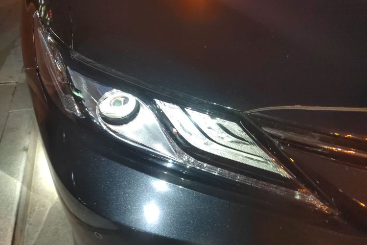 丰田 凯美瑞 2023款 2.5G 豪华版车身外观8