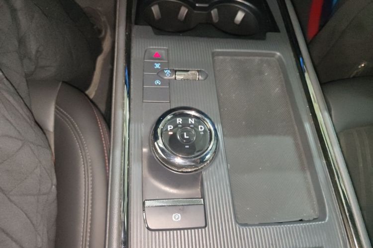 福特 蒙迪欧 2023款 EcoBoost 180 舒雅型中控内饰18