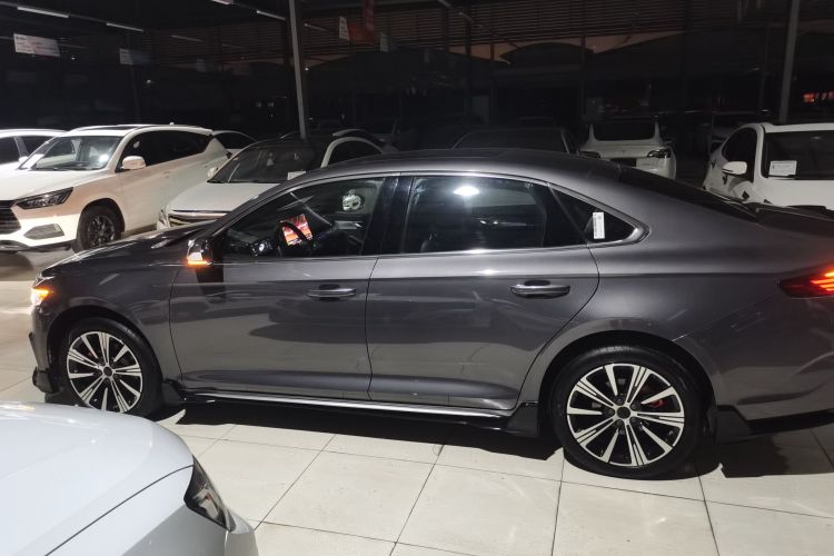 吉利汽车 星瑞 2025款 东方曜 2.0TD 望月版车身外观4