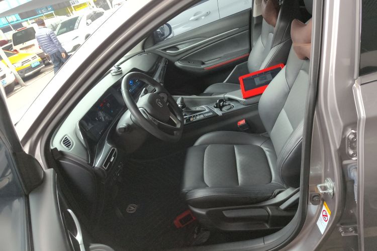 长安 逸动 2020款 PLUS 蓝鲸NE 1.4T GDI DCT尊贵型局部细节19