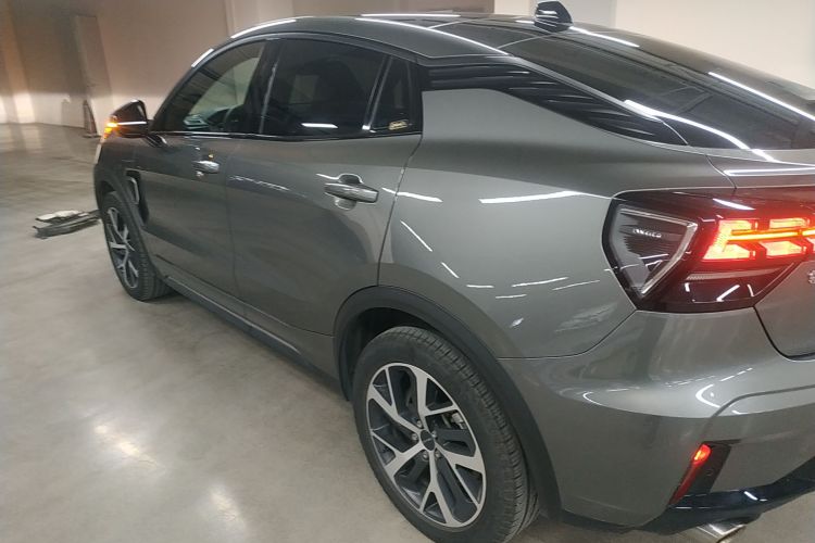 领克05 2020款 2.0TD 四驱劲Plus车身外观4