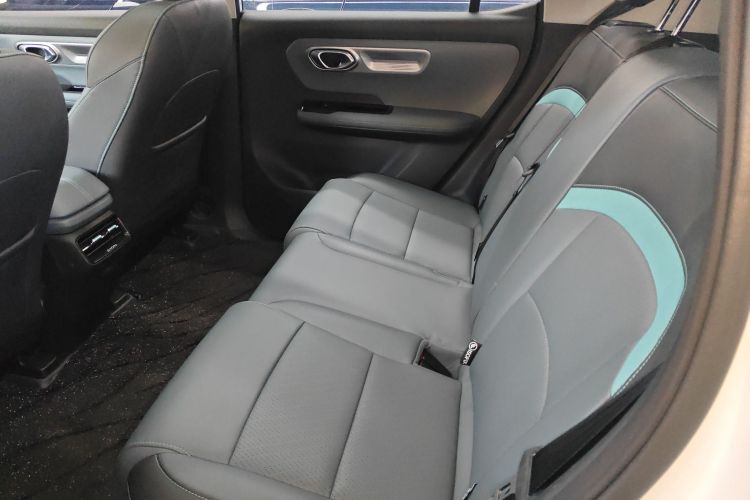 埃安 AION Y 2023款 Younger 星耀版中控内饰21