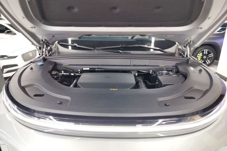 理想汽车 理想L7 2023款 Pro机舱底盘24