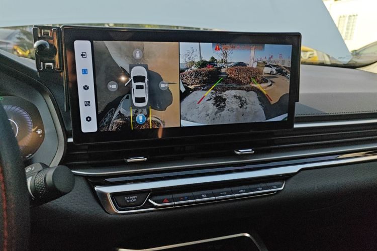 吉利汽车 帝豪 2023款 第4代冠军版 1.5L CVT尊贵型中控内饰16