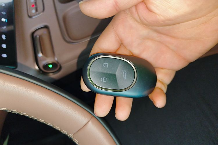 蔚来ES6 2023款 75kWh中控内饰7001