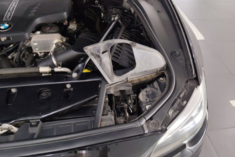 宝马5系 2017款 525Li 豪华设计套装局部细节9007