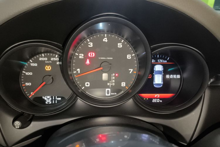 保时捷 2016款 Macan 2.0T中控内饰14