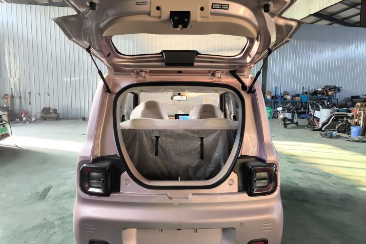 吉利银河 2024款 熊猫mini 200km 耐力熊机舱底盘23