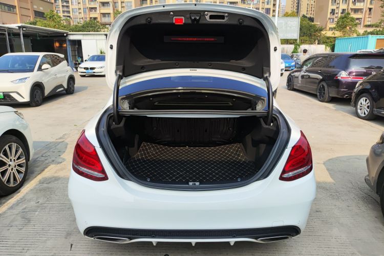 奔驰C级 2018款 C 200 L 运动版局部细节23