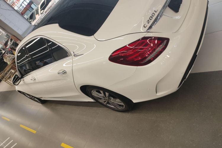 奔驰C级 2018款 C 200 L 运动版车身外观4