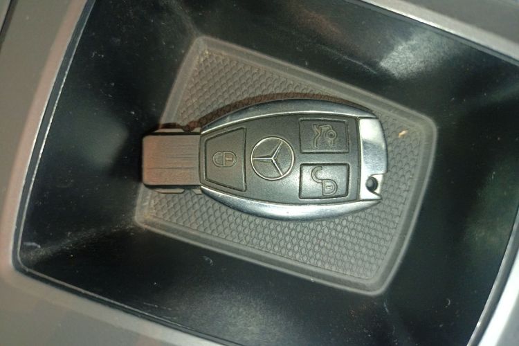 奔驰M级 2014款 ML 350 CDI 4MATIC中控内饰11