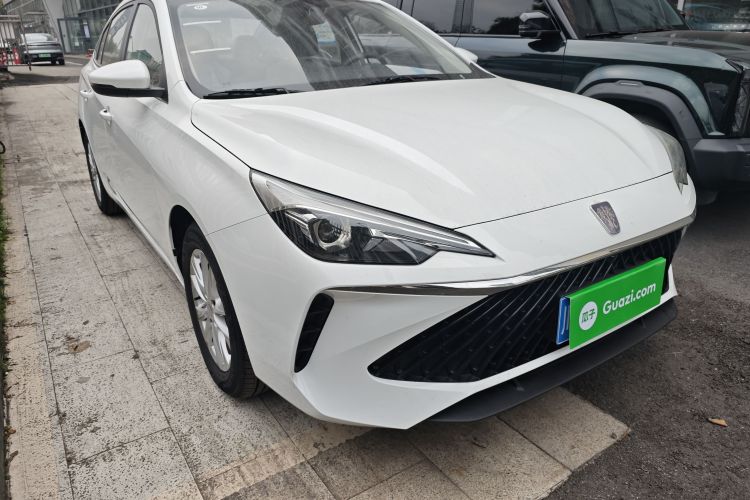 荣威i5 2023款 1.5L CVT豪华版车身外观3