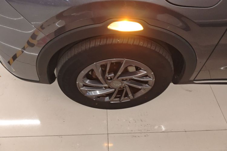 哪吒汽车 哪吒AYA 2023款 318 Lite车身外观6007