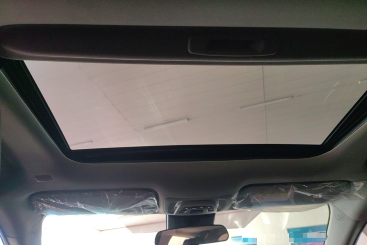 丰田 雷凌 2024款 智能电混双擎 1.8L 豪华版中控内饰22