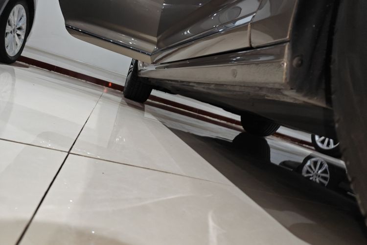 大众 帕萨特 2020款 380TSI 旗舰版 国VI局部细节9001