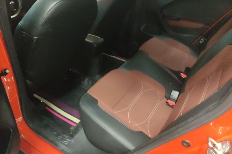 雪铁龙C3-XR 2018款 230THP 手动先锋型中控内饰7004