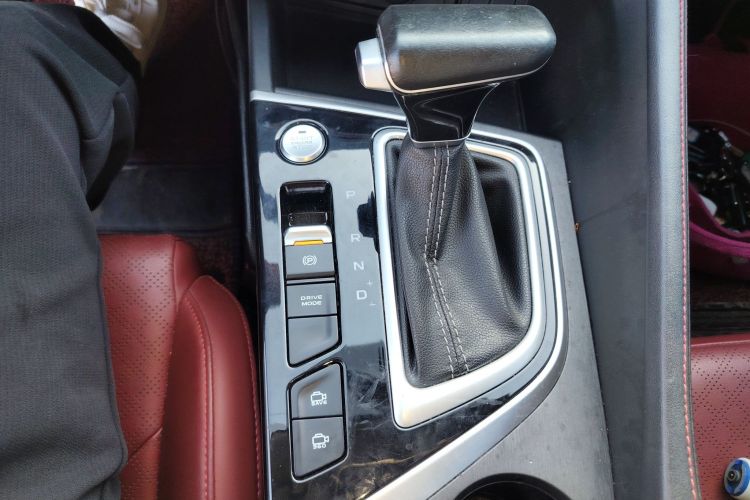 长安 逸动 2021款 PLUS 蓝鲸NE 1.4T GDI DCT尊贵型局部细节18