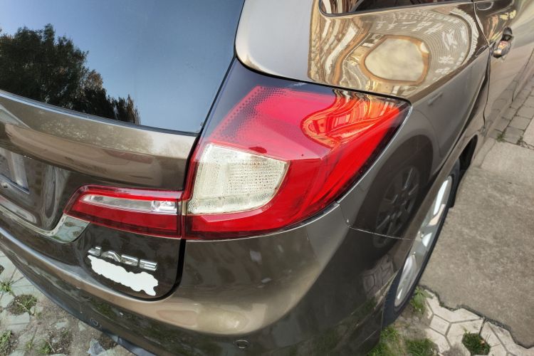 本田 杰德 2013款 1.8L 自动舒适版 5座车身外观9