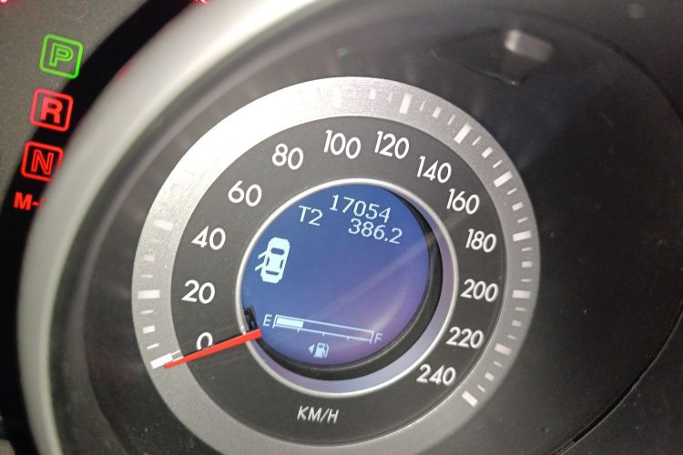 奔腾X80 2013款 2.0L 自动舒适型中控内饰15