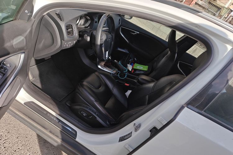 沃尔沃V40 2017款 Cross Country T3 智雅版中控内饰19