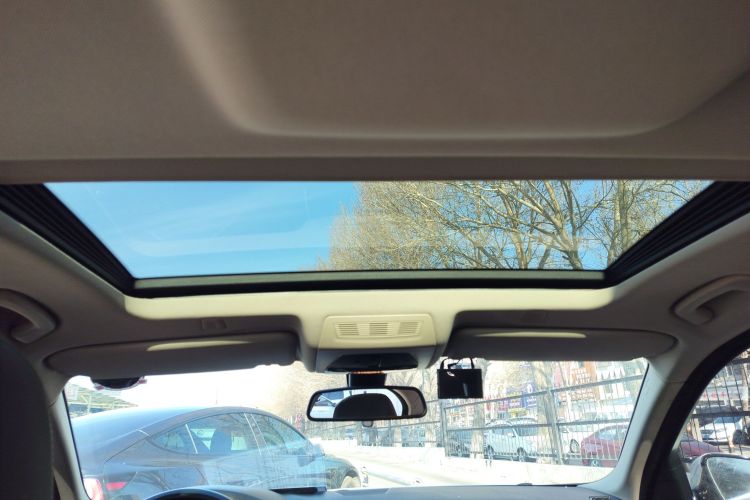 宝马5系 2014款 525Li 豪华设计套装中控内饰22