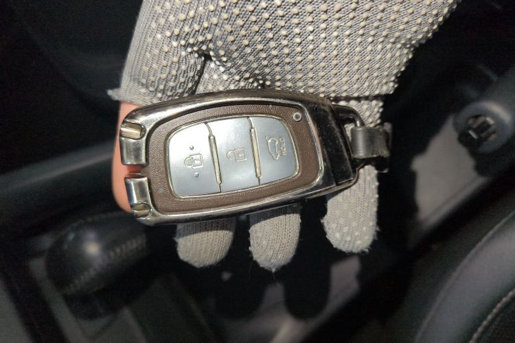 北京现代ix35 2015款 2.0L 自动两驱智能型 国V中控内饰7001