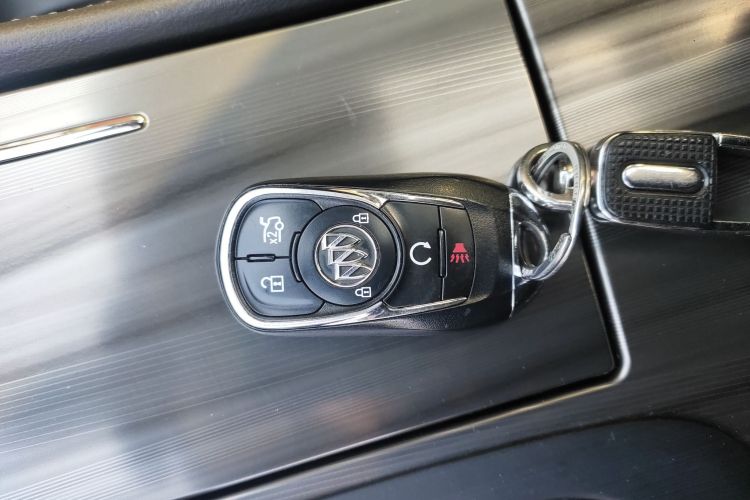 别克 君越 2019款 28T 豪华型中控内饰7001