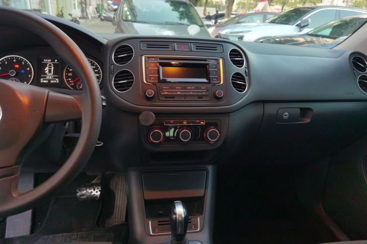 大众 途观 2015款 1.8TSI 自动两驱风尚版局部细节16