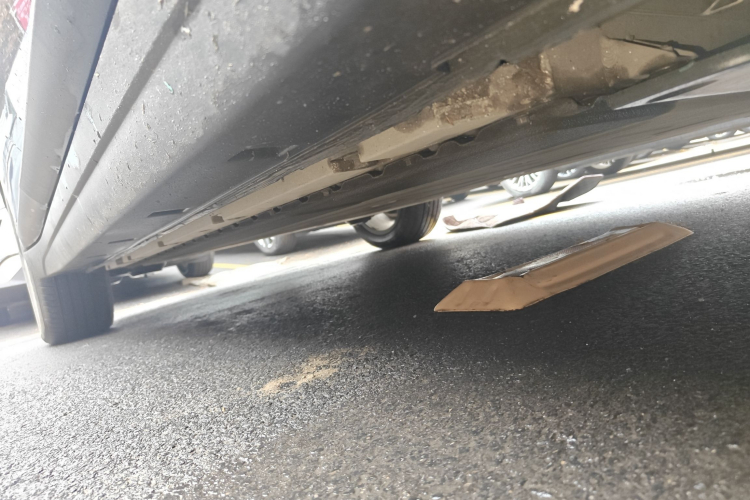 奔腾 悦意03 2025款 565km 臻享版局部细节9001