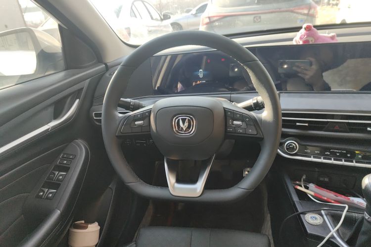 长安 逸动 2021款 PLUS 1.6L GDI 手动豪华型中控内饰13
