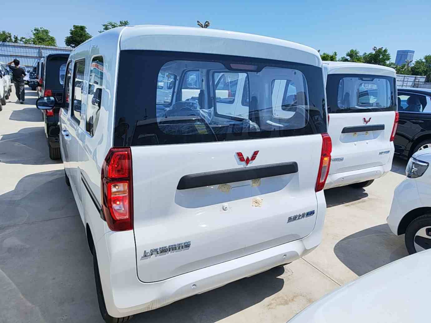 五菱汽车 五菱之光新能源 2025款 201km 标准型(4)