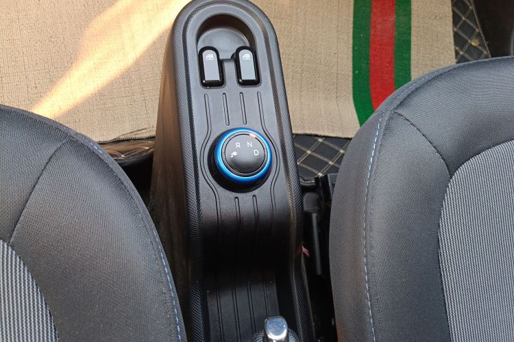 五菱汽车 宏光MINIEV 2021款 马卡龙臻享款 磷酸铁锂中控内饰18