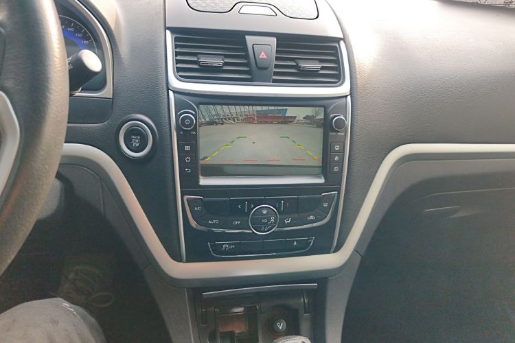 吉利汽车 帝豪 2016款 三厢 1.5L CVT豪华型中控内饰16