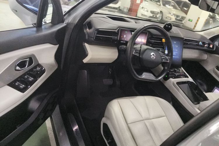 蔚来ES8 2018款 创始版中控内饰20