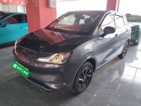 哪吒汽车 哪吒V 2022款 潮 300 Lite 磷酸铁锂