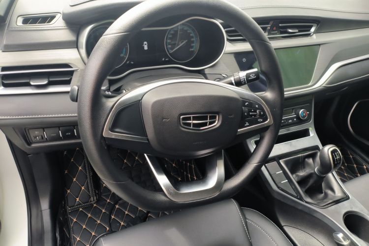 吉利汽车 帝豪 2021款 UP 1.5L 手动豪华型中控内饰13