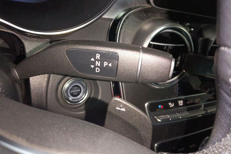 奔驰C级(进口) 2020款 C 260 旅行轿车中控内饰18