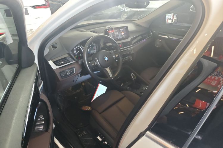 宝马X1 2022款 sDrive25Li 领先型中控内饰19