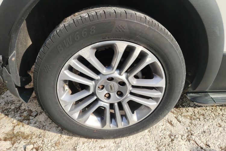 观致5 2017款 1.6T 自动尊贵型车身外观6008