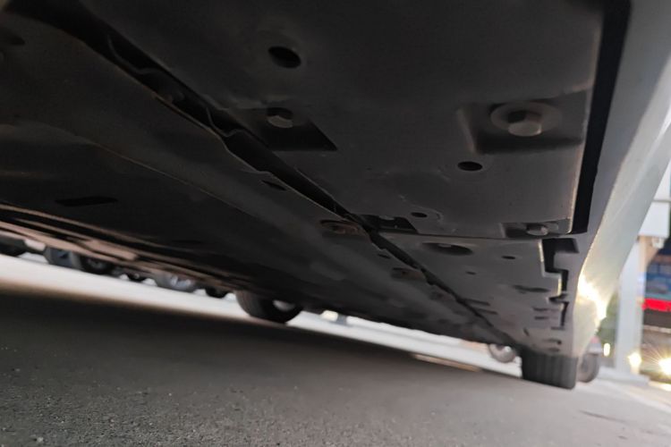 昊铂GT 2023款  710后驱超充七翼版局部细节9002