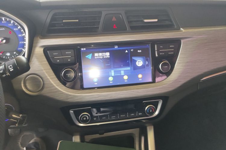 吉利汽车 远景X3 2017款 1.5L 手动精英型局部细节16