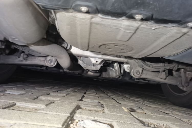 宝马5系 2011款 523Li 豪华型局部细节9009