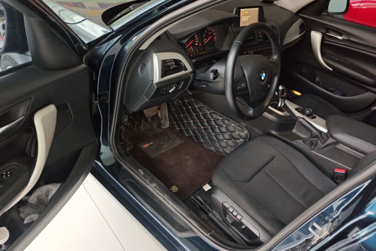 宝马1系(进口) 2013款 改款 118i 领先型中控内饰7003