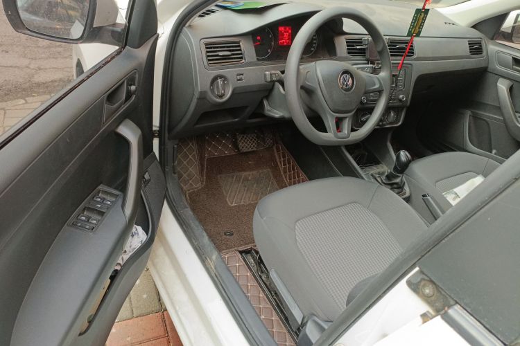 大众 桑塔纳 2018款 1.5L 自动风尚版中控内饰20