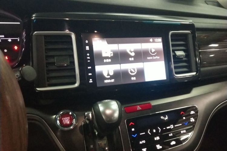 本田 艾力绅 2016款 2.4L 豪华版中控内饰16