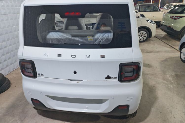 吉利银河 2024款 熊猫mini 200km 耐力熊车身外观6