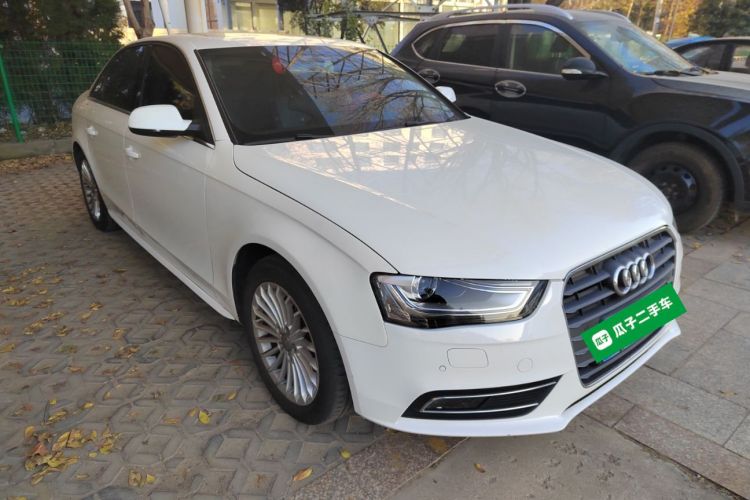 奥迪A4L 2015款 35 TFSI 自动舒适型车身外观3