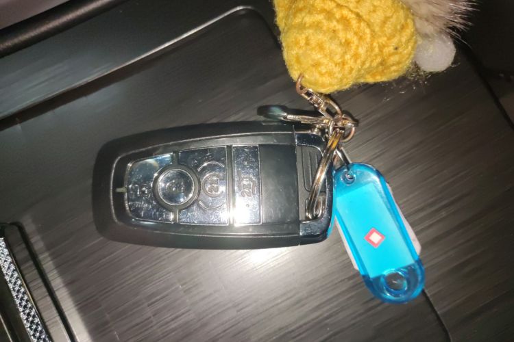 林肯 冒险家 2023款 2.0T 两驱尊雅版中控内饰11