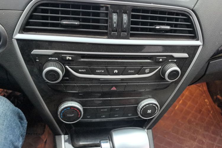 猎豹汽车 猎豹CS10 2016款 2.0T 自动领先型局部细节16