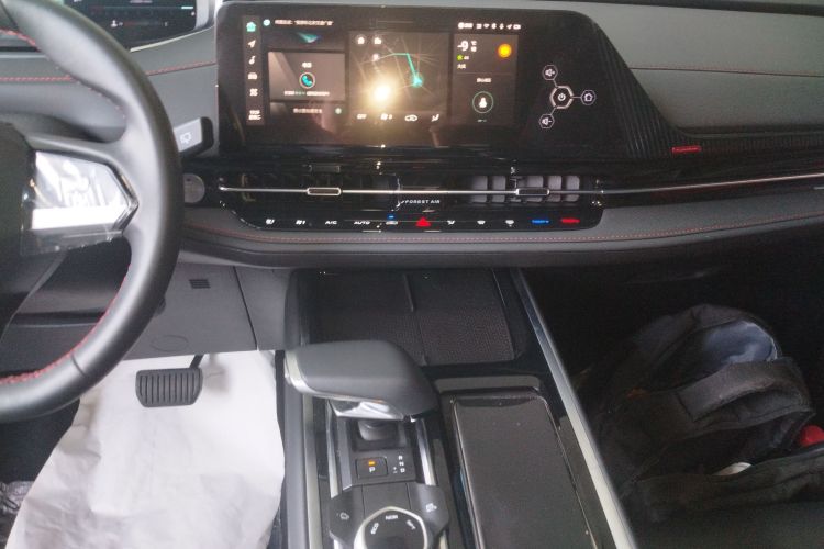 长安CS55PLUS 2024款 第三代 1.5T DCT卓越型中控内饰16